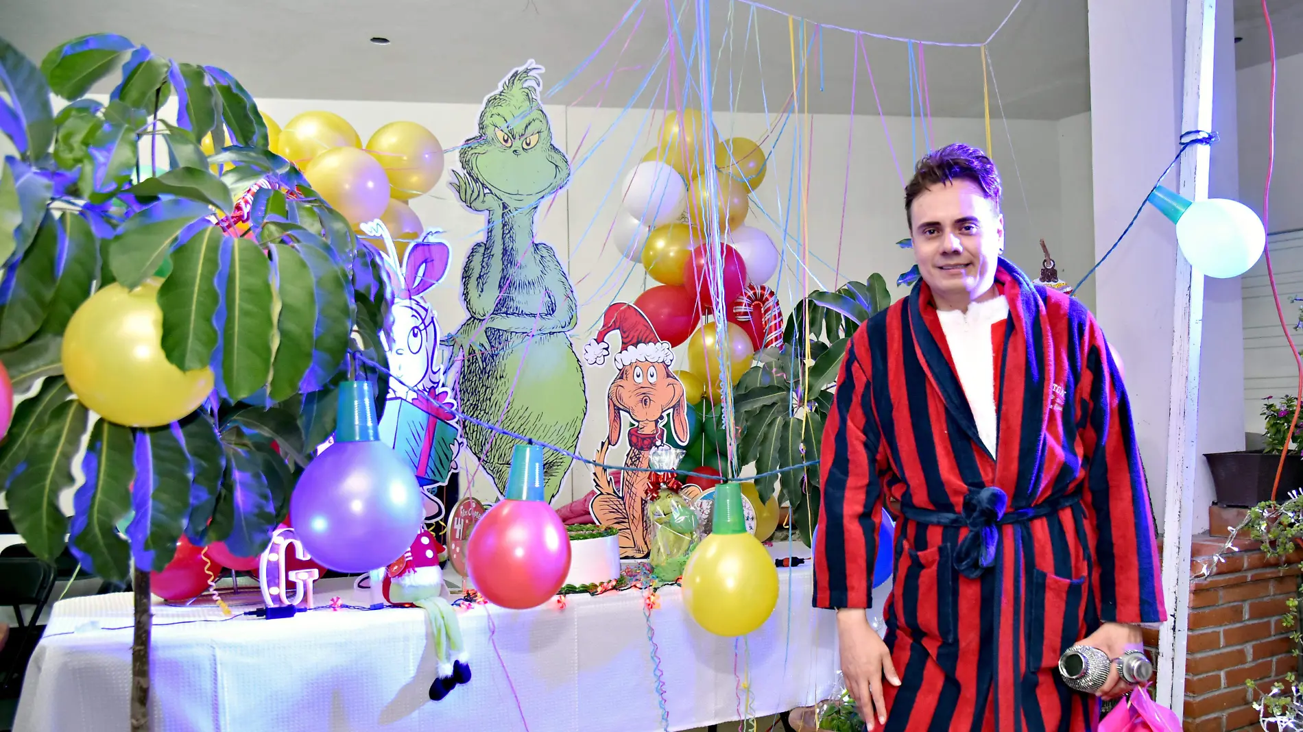 FOTO PRINCIPAL SJR Gustavo Barcenas festejo como el Grinch